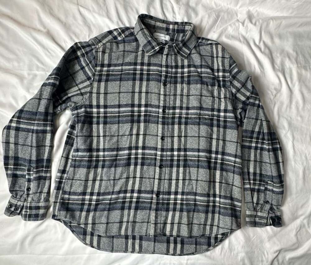 Urban Outfitters Plaid Flannel Shirt Size XL Gray Black Long Sleeve Button Up